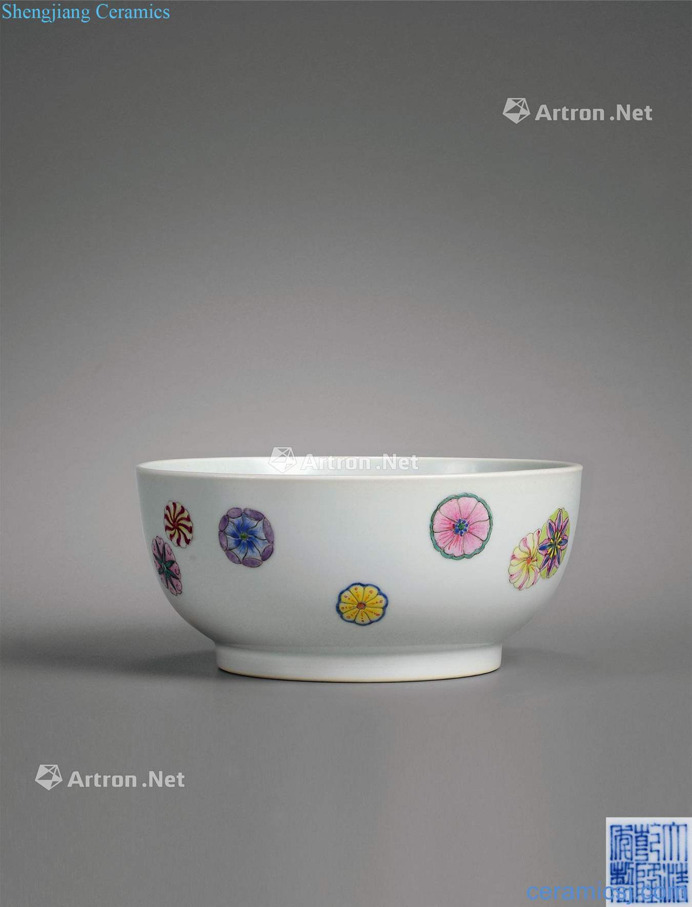 Qing qianlong pastel ball pattern pier bowl