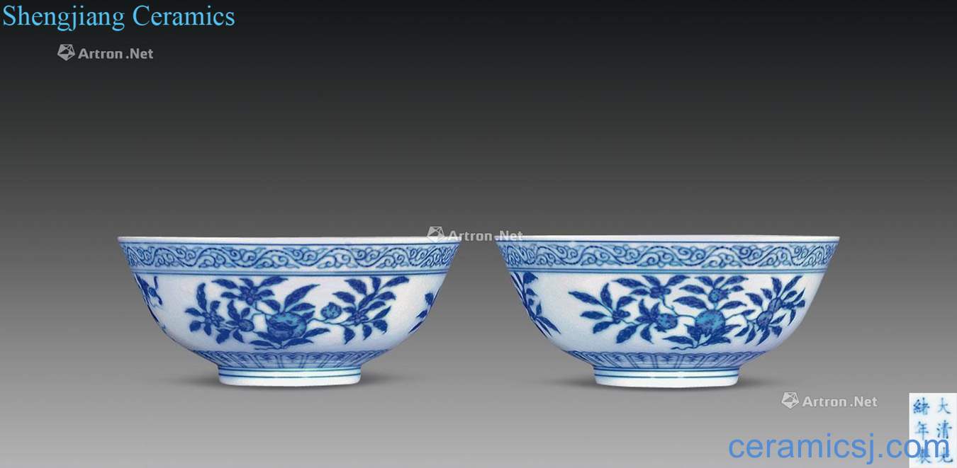 Qing guangxu Blue and white sanduo green-splashed bowls (a)