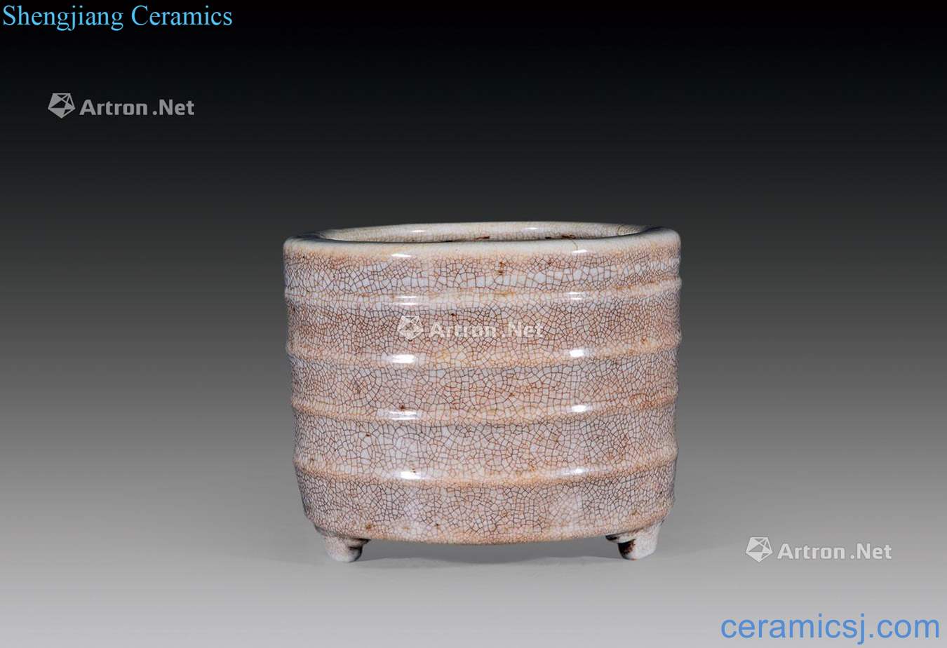 Ming The elder brother of the glaze bowstring grain furnace with three legs