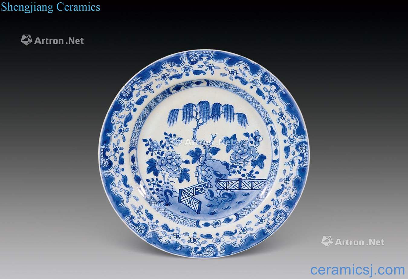 Qing qianlong blue courtyard figure fold along the plate