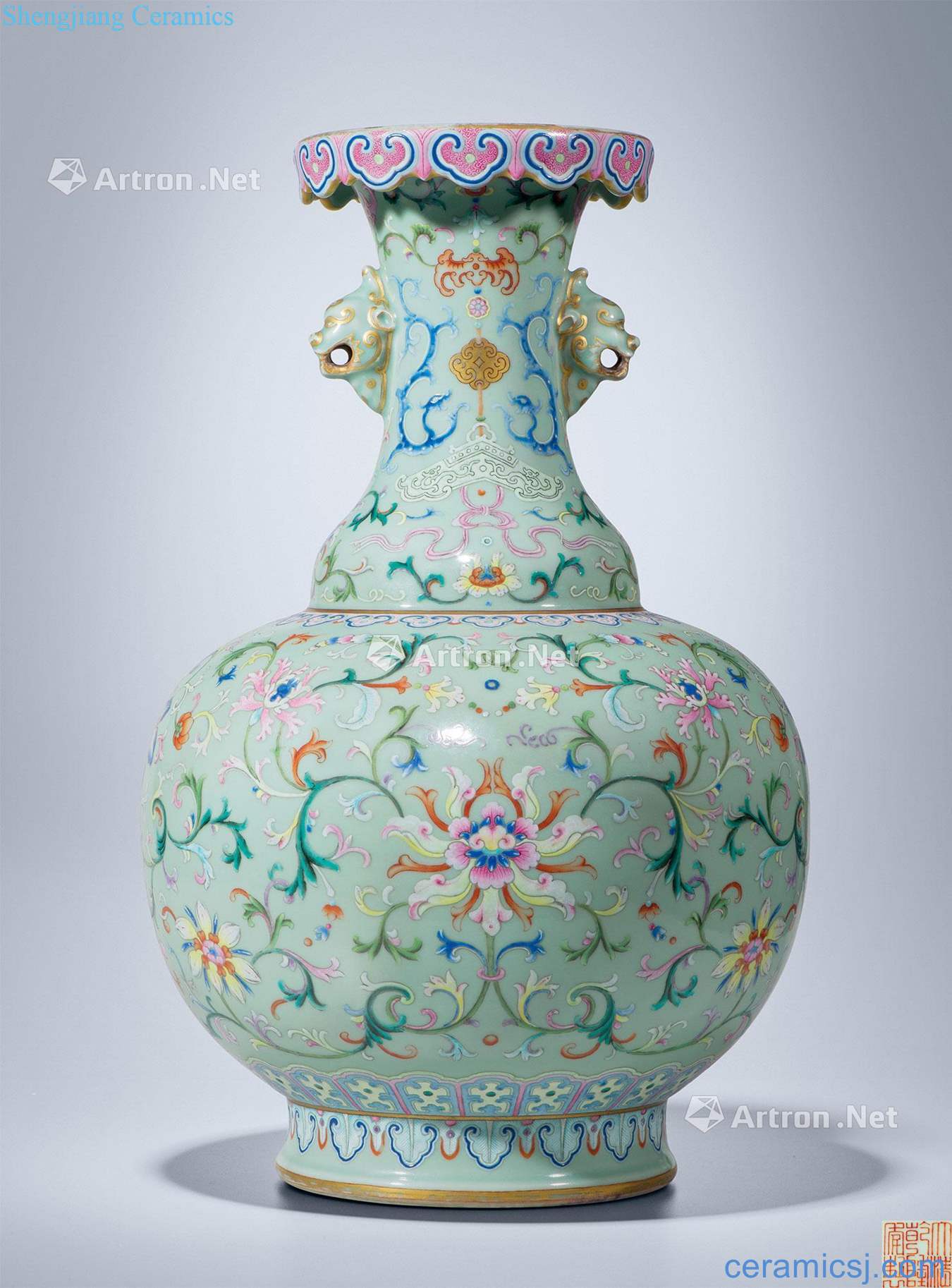Qing qianlong East green glaze the passion live auspicious luck flanging double colors branches benevolent ear ruffled shoulder large bottle