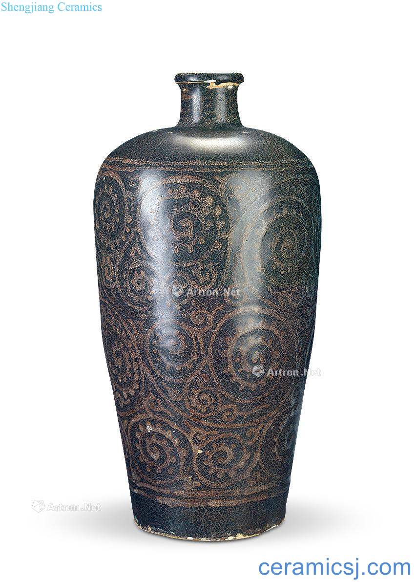 The song dynasty Jizhou kiln plum bottle