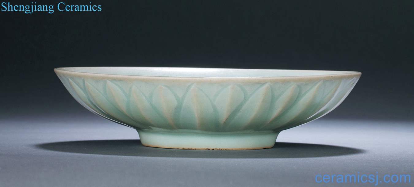 yuan Longquan celadon glaze in tray
