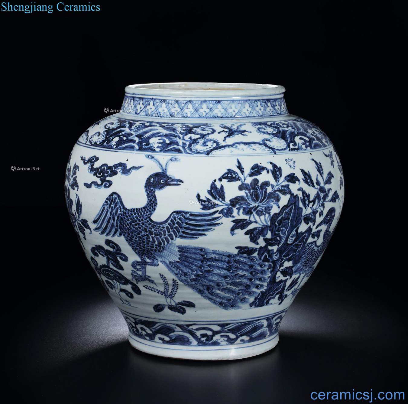 In the early 15th century Blue peacock peony grains big pot