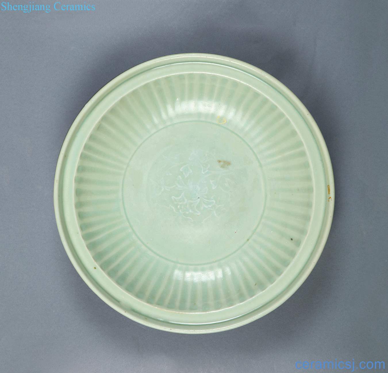 yuan Longquan celadon flower disc