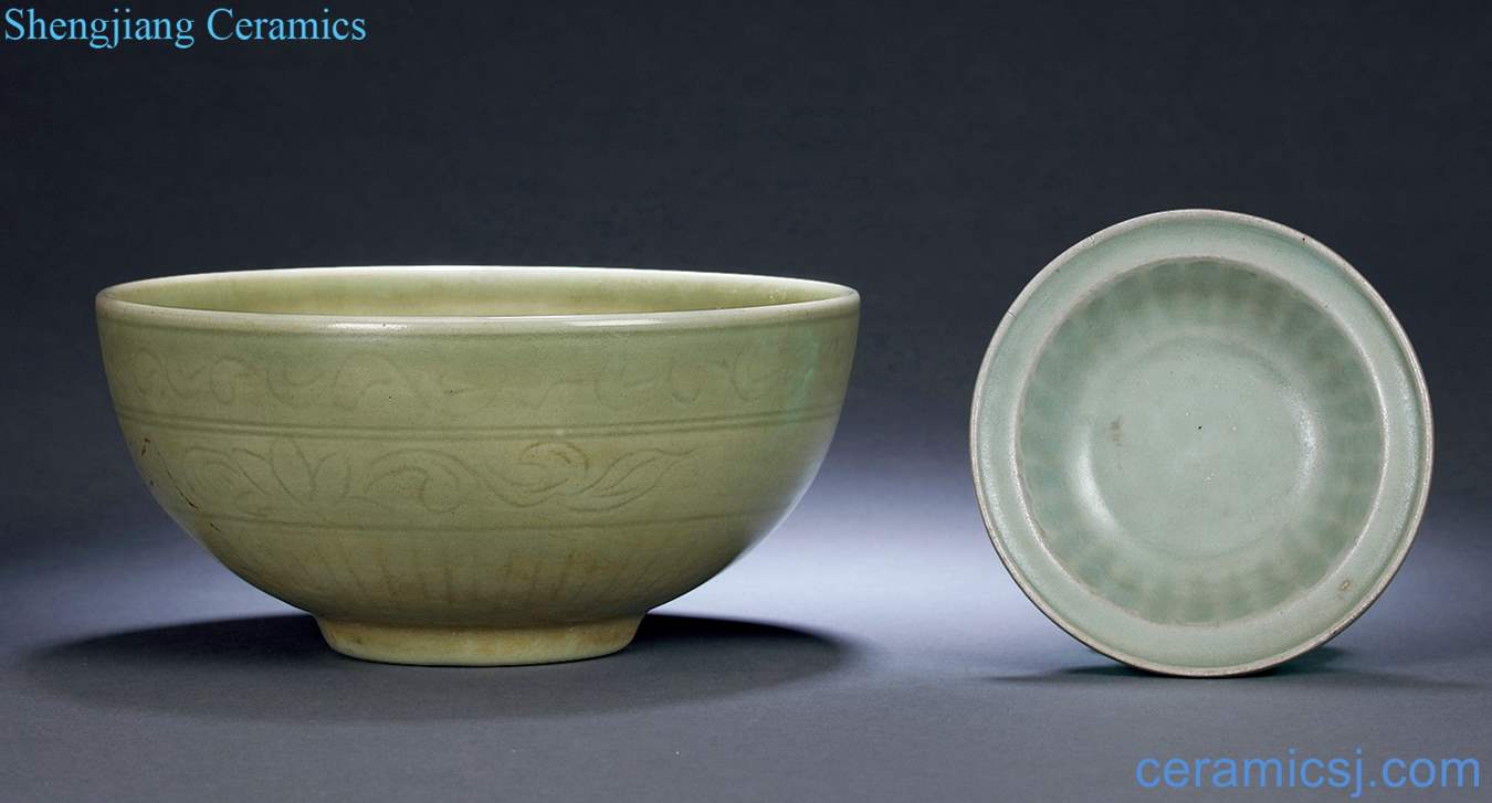 Ming Longquan celadon hand-cut bowl, small wash (two)