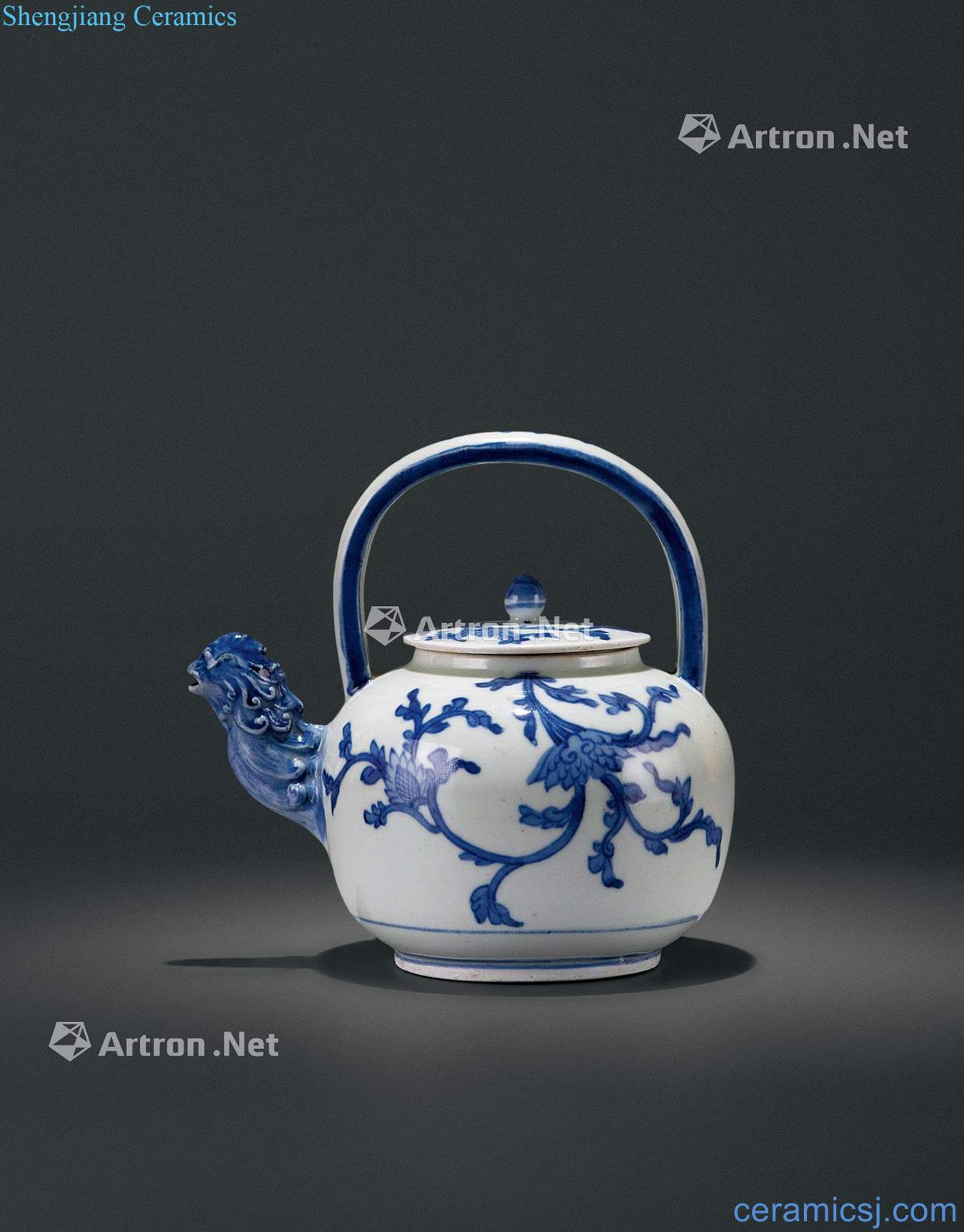 Qing shunzhi Blue and white flower tattoos phoenix heads girder pot