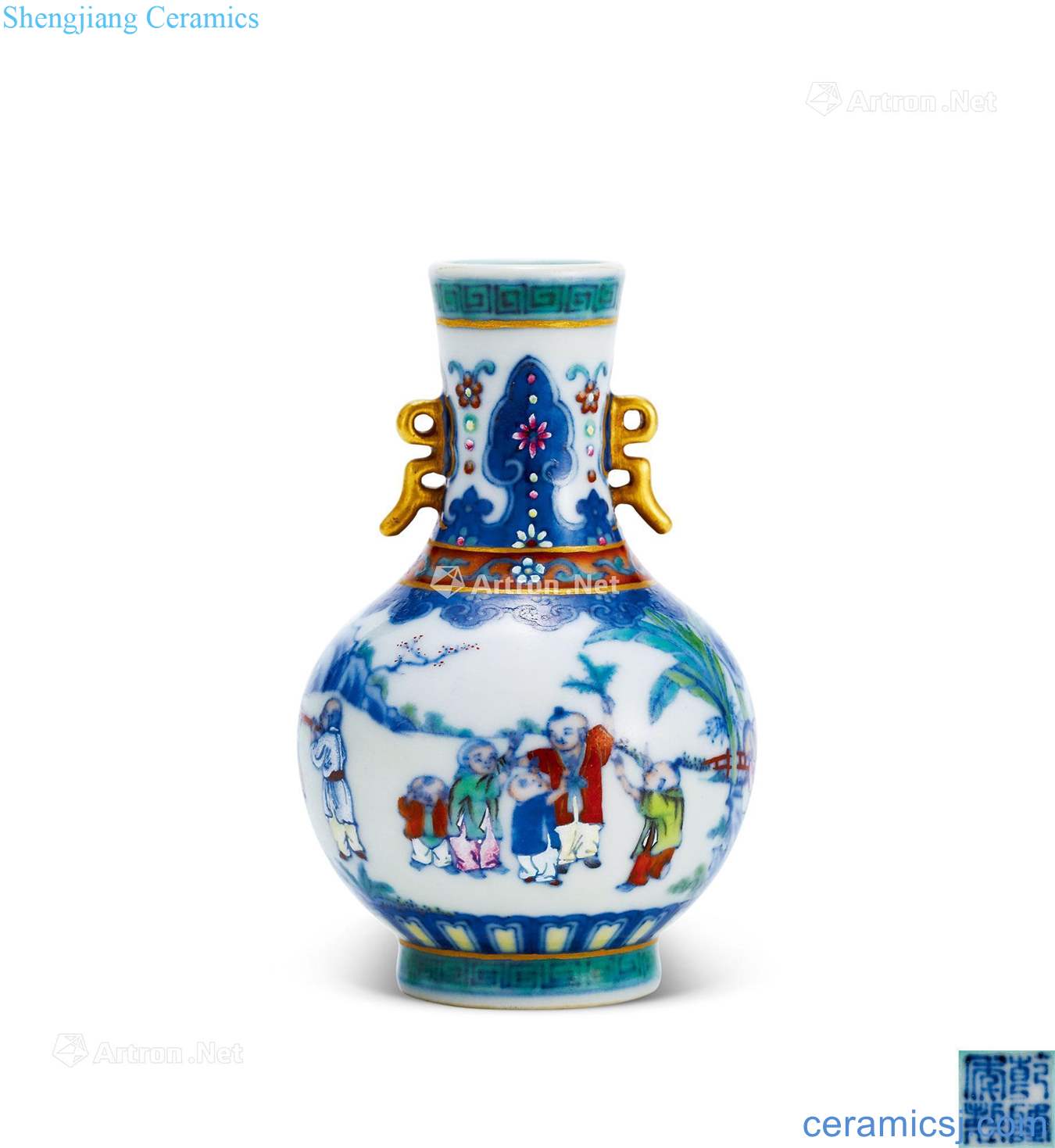 Qing qianlong bucket with enamel baby play figure small bottle