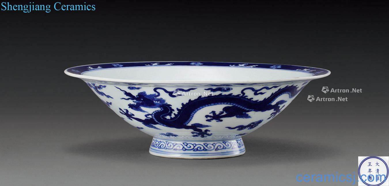 Qing yongzheng Blue and white YunLongWen fold along the bowl