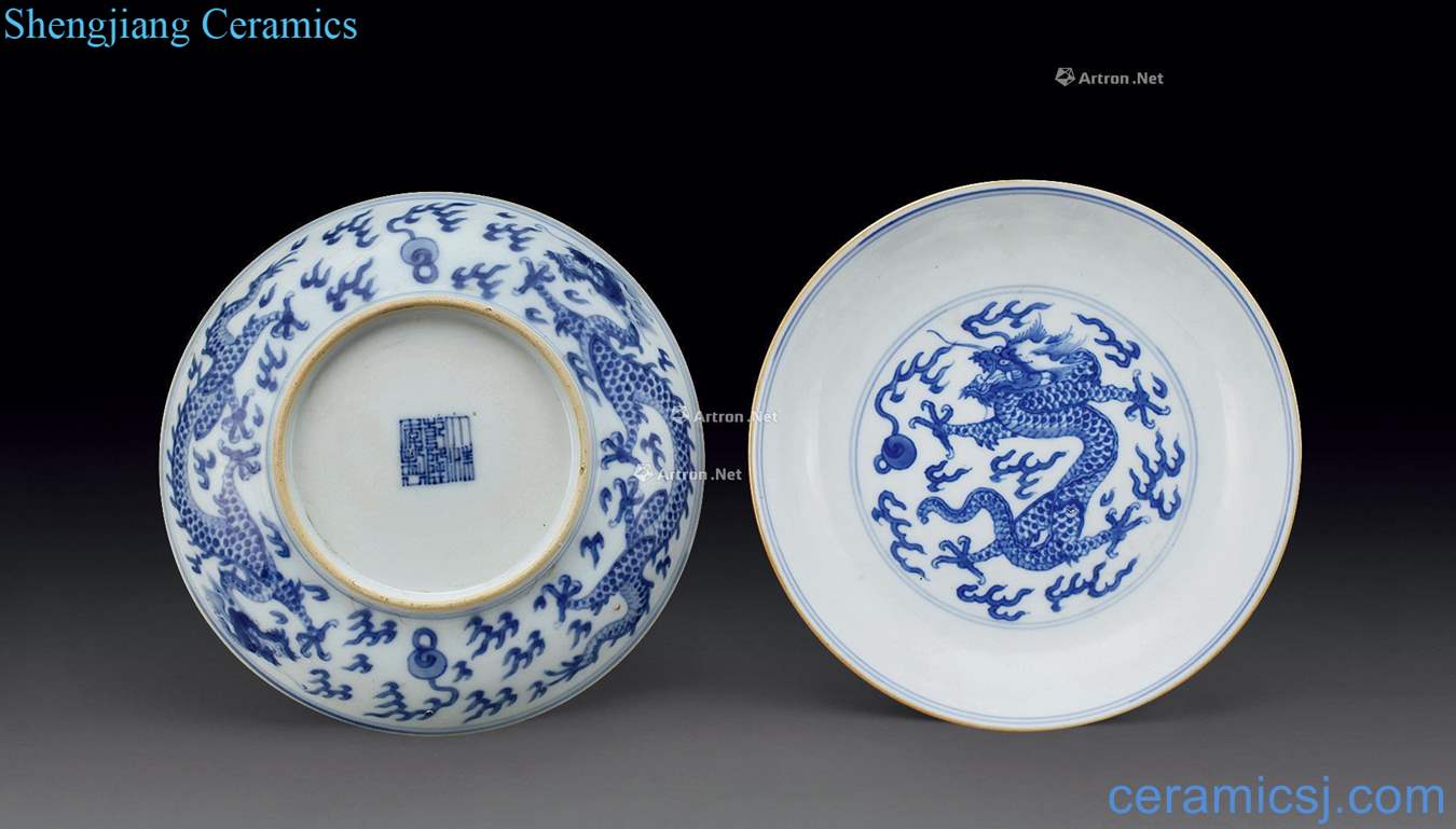 Qing qianlong Blue and white YunLongWen plate (2)