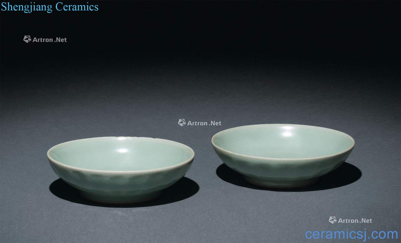 Ming dynasty celadon plate (a)