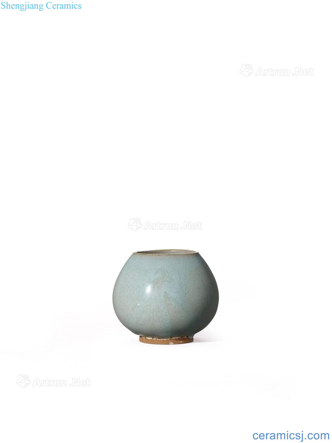 The song dynasty Sky blue glaze heart masterpieces cans