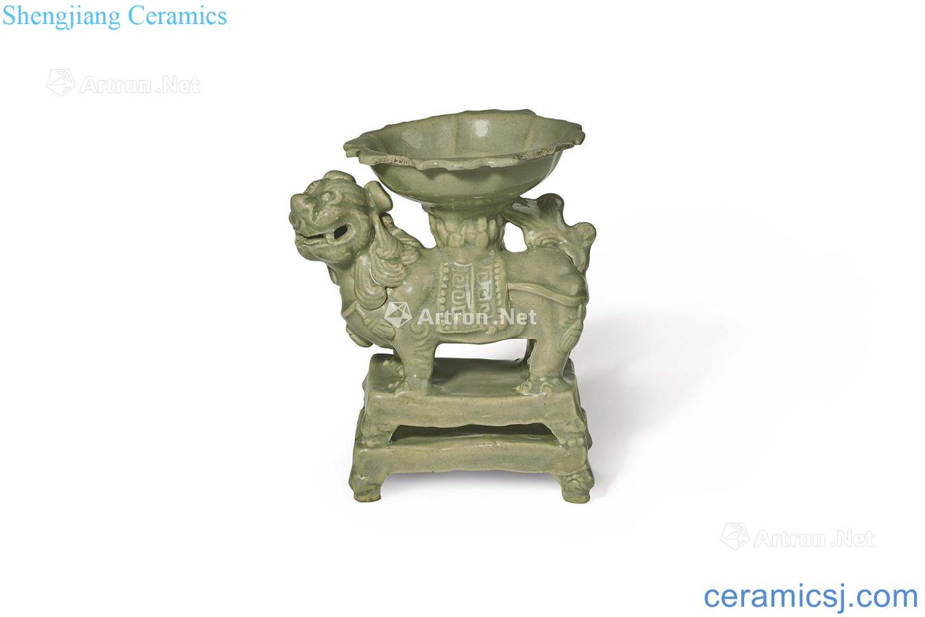 The song dynasty Yao state kiln green glaze lion lamps
