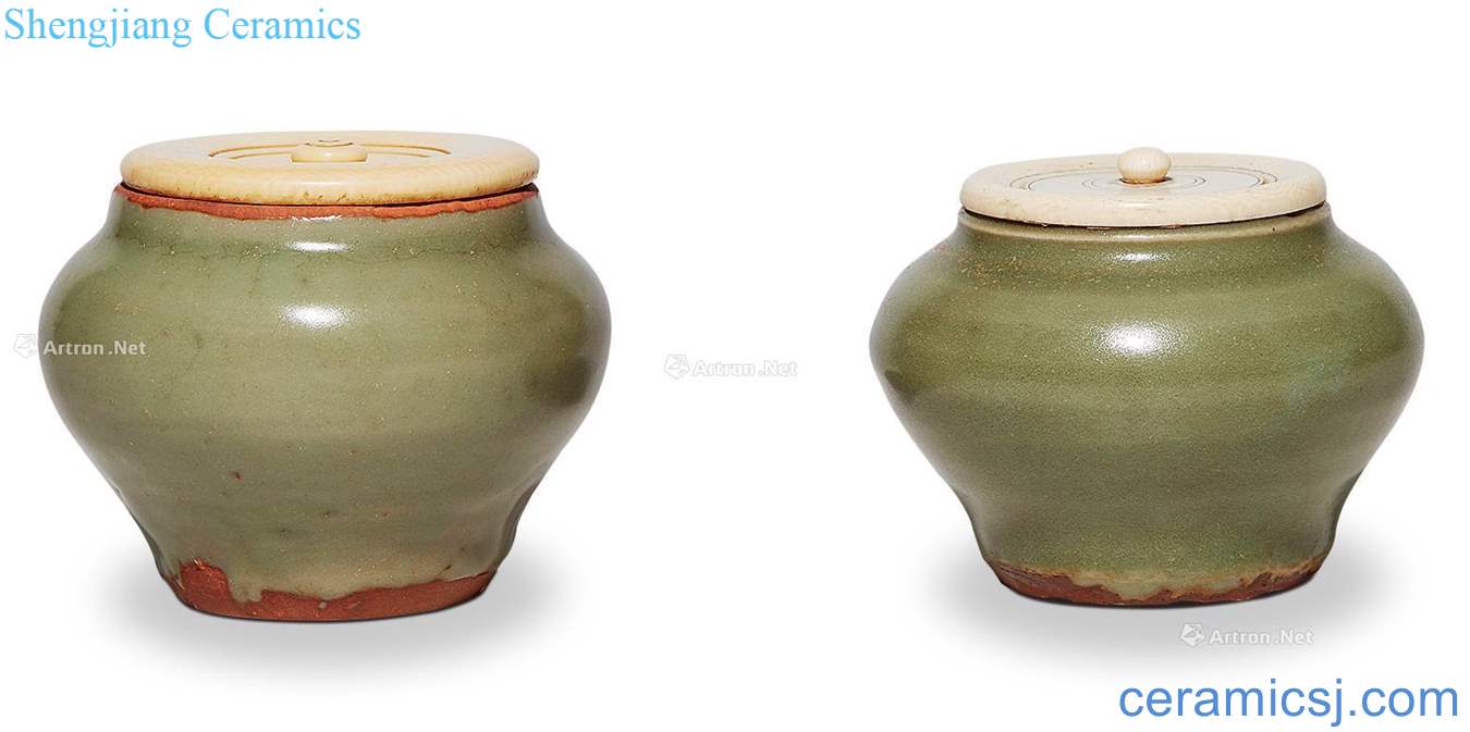 yuan Longquan celadon caddy (two)