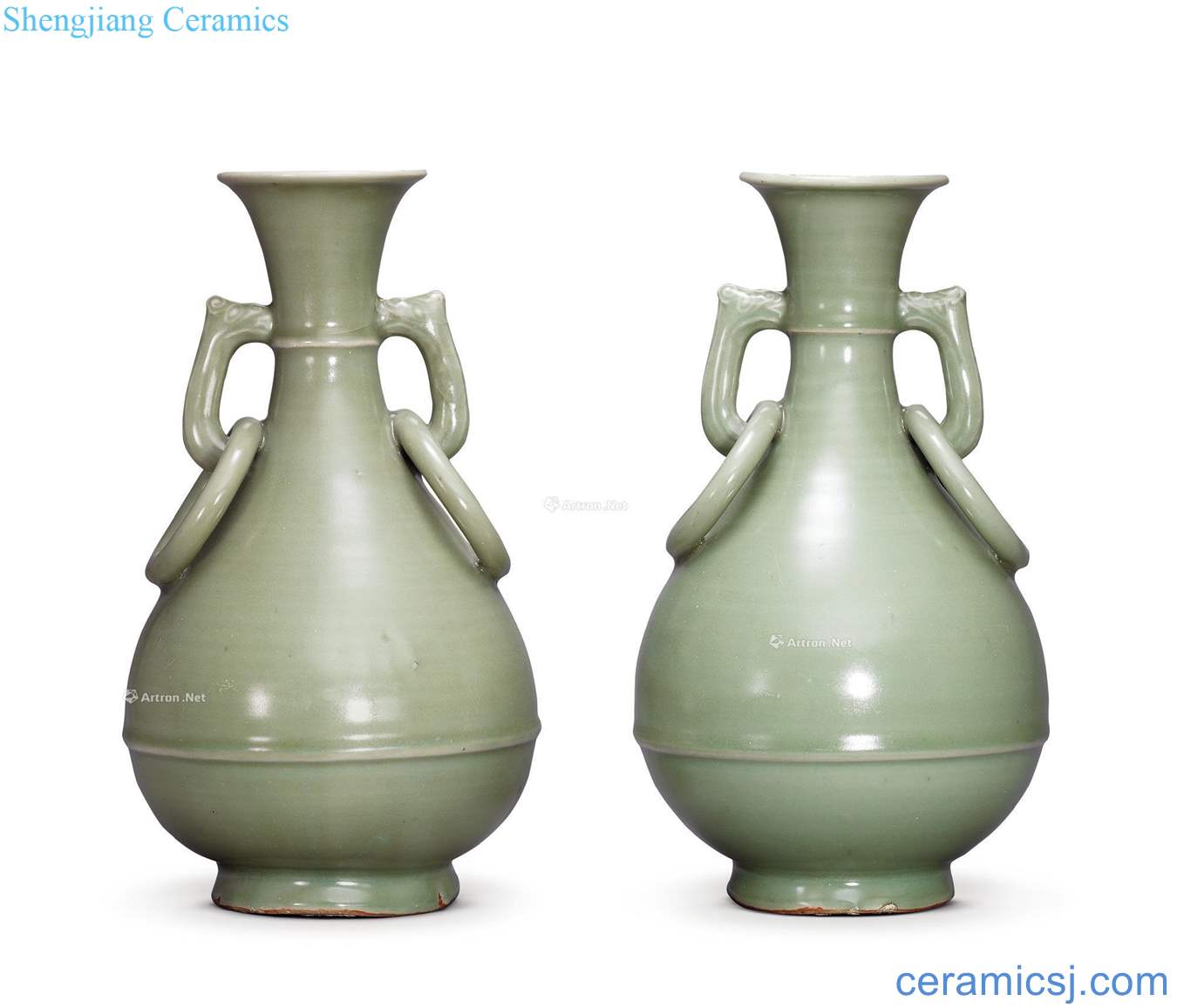 Ming dynasty in the 16th century Longquan green glaze beast ear bit ring okho spring bottle (a)