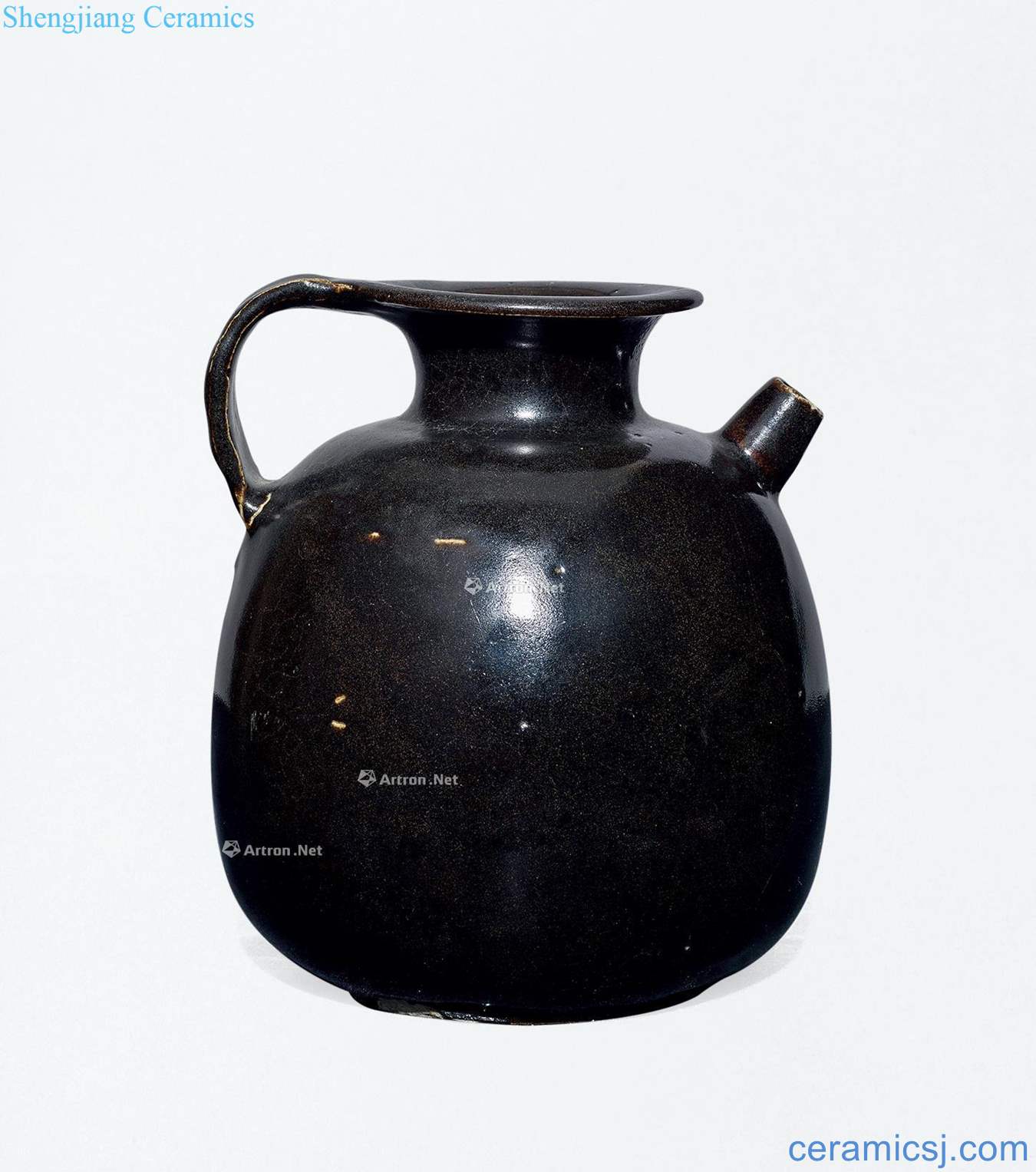The tang dynasty Ligou kiln black glaze ewer