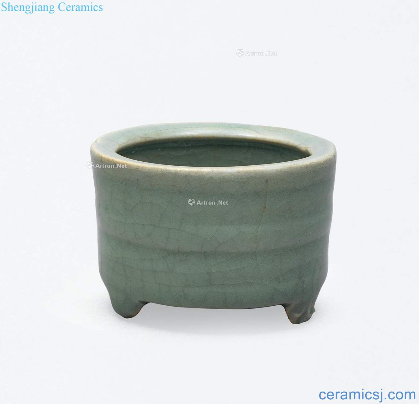 The southern song dynasty Longquan celadon glaze small incense burner