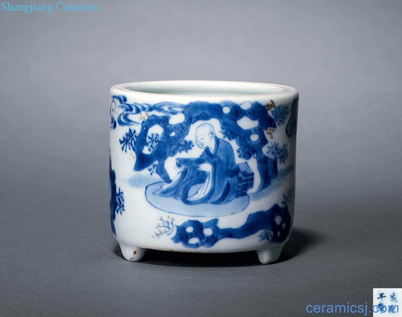 The qing emperor kangxi Blue and white glaze red Luo Hantu censer