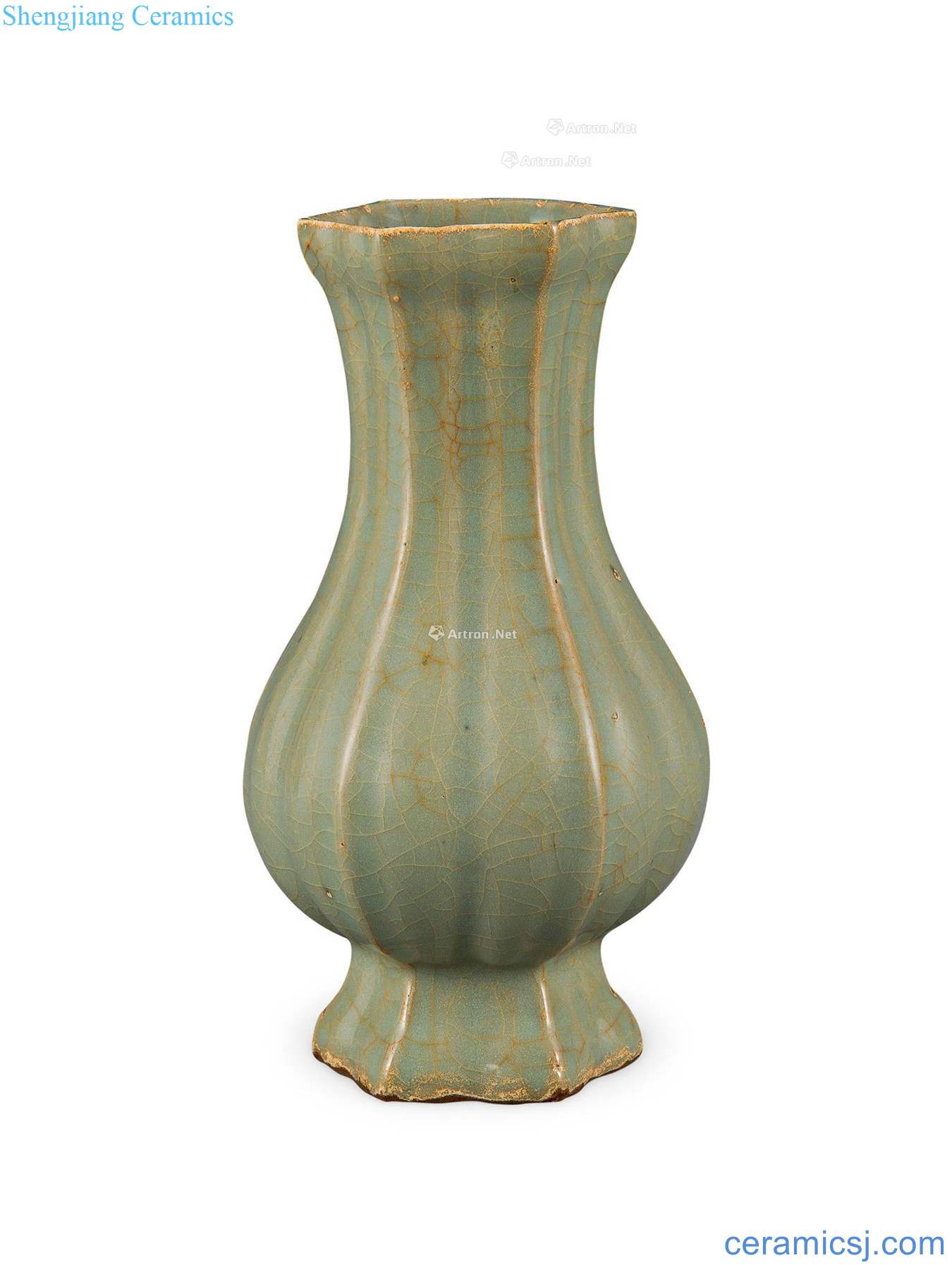 The southern song dynasty Kiln six arrises flower bottle mouth