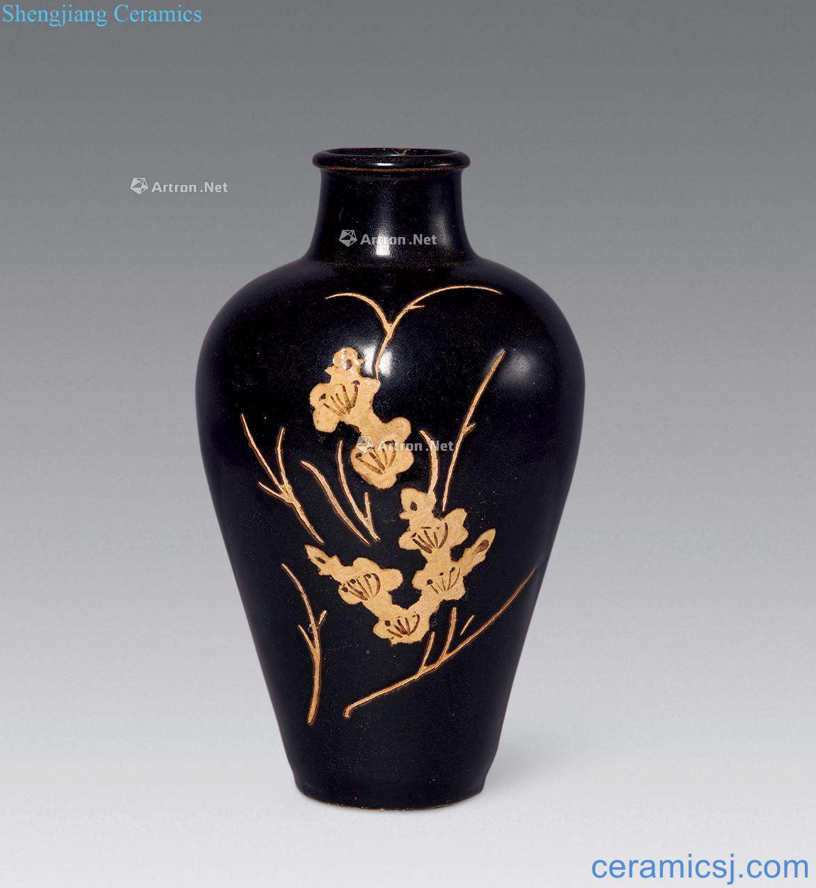 Jizhou kiln carved flower bottle