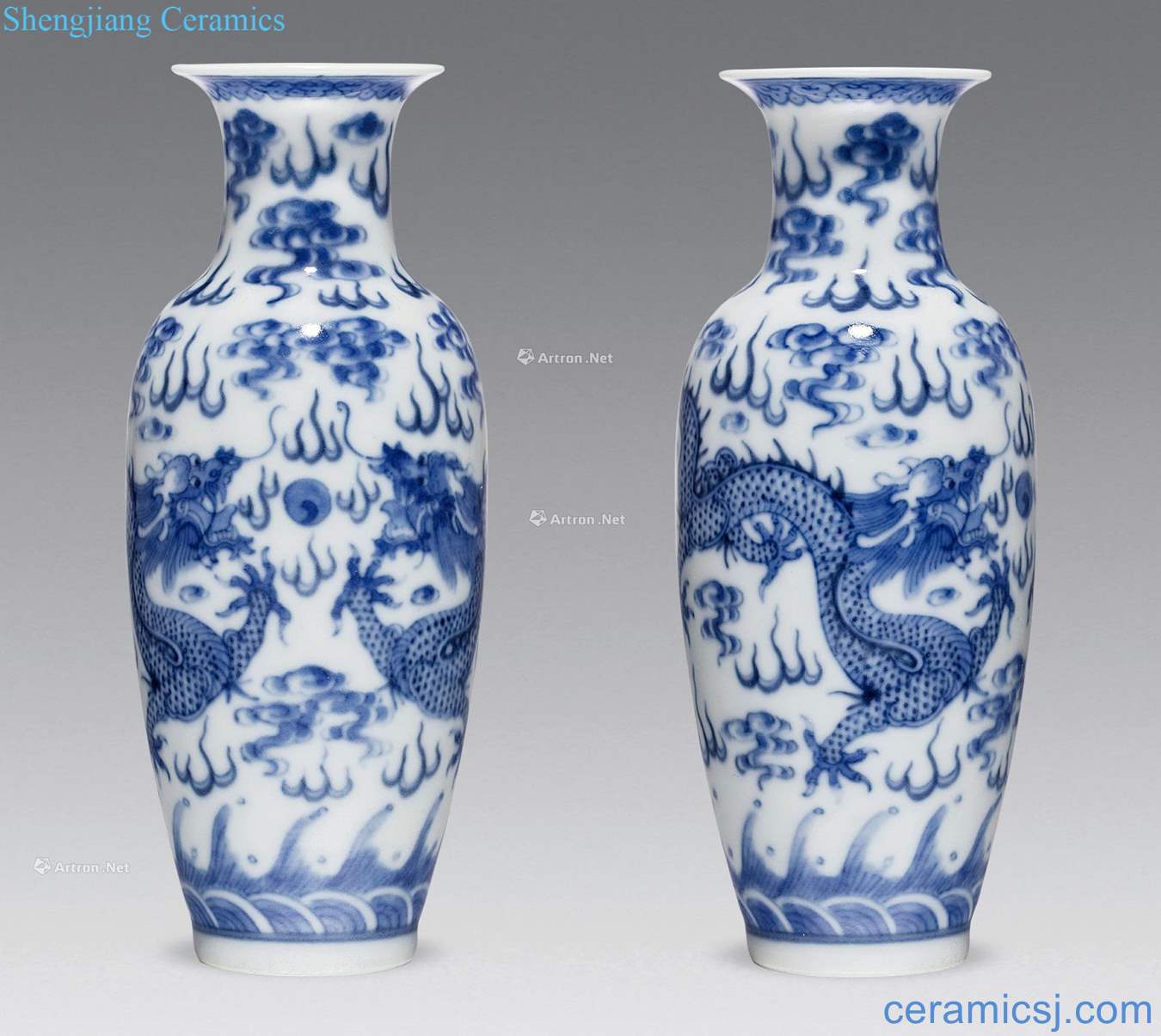 qing Blue and white dragon pearl grain small bottle