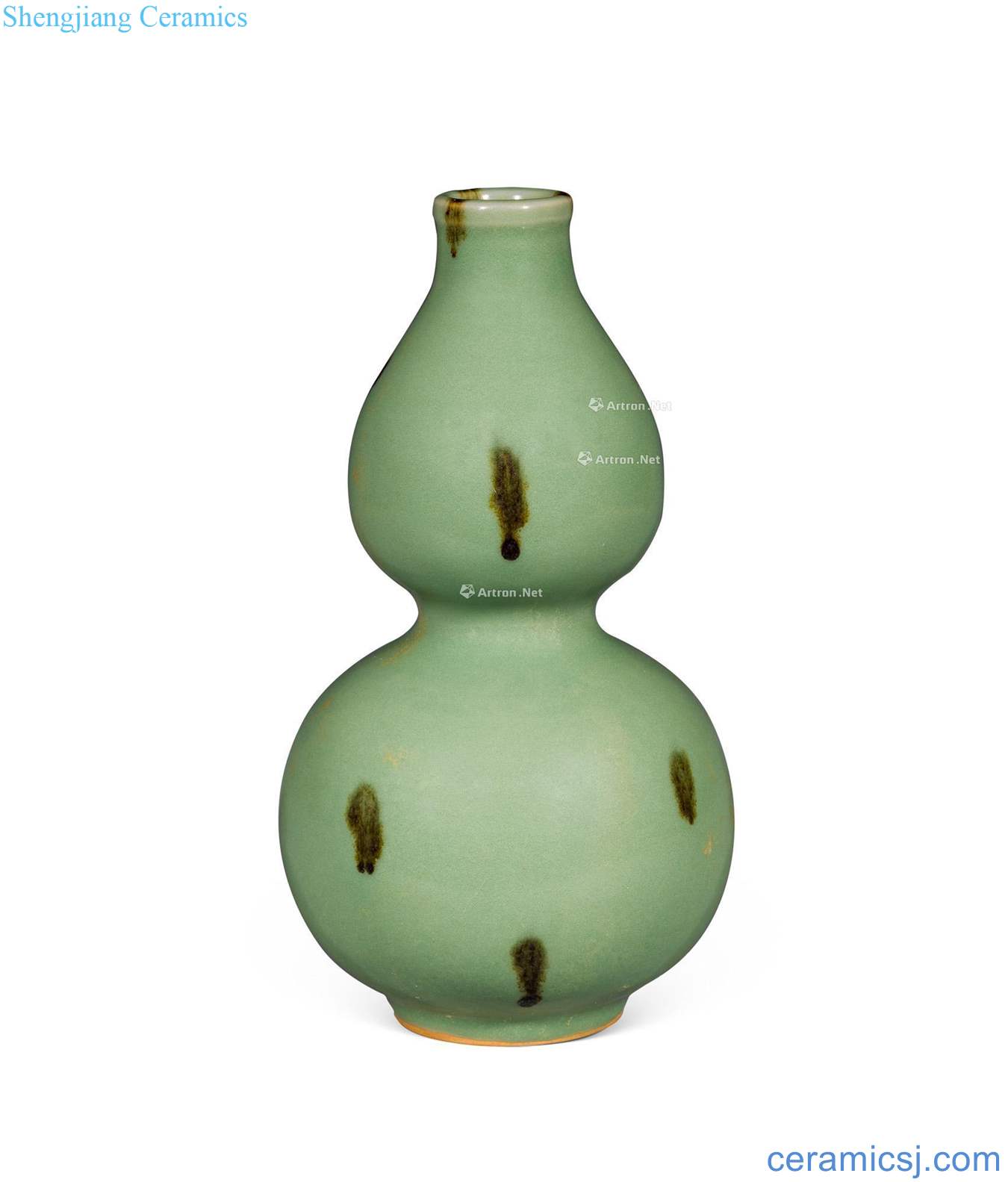 The song dynasty longquan celadon stippling plum green bottle gourd