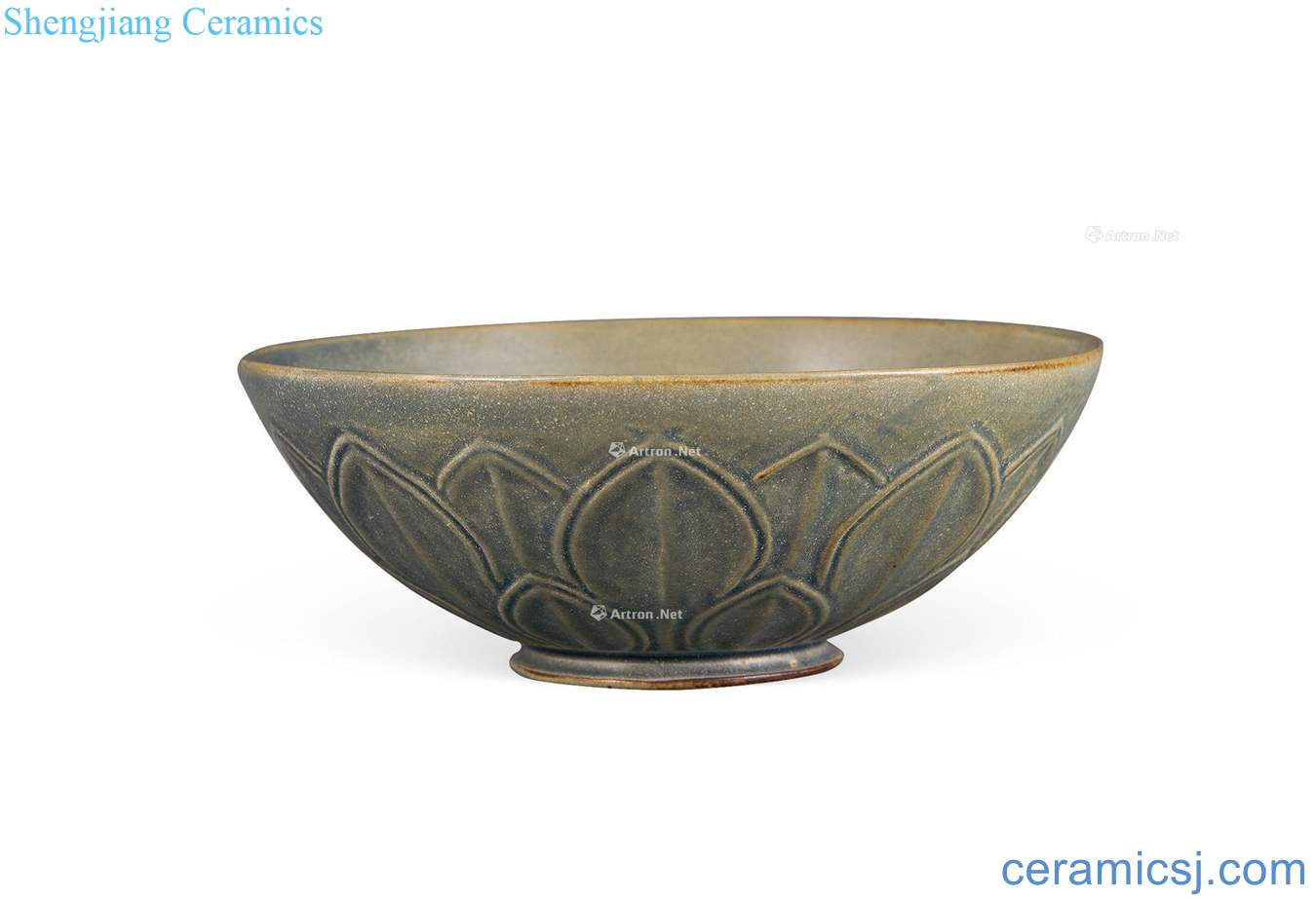 Northern song dynasty Your kiln celadon carved in the lotus-shaped bowl