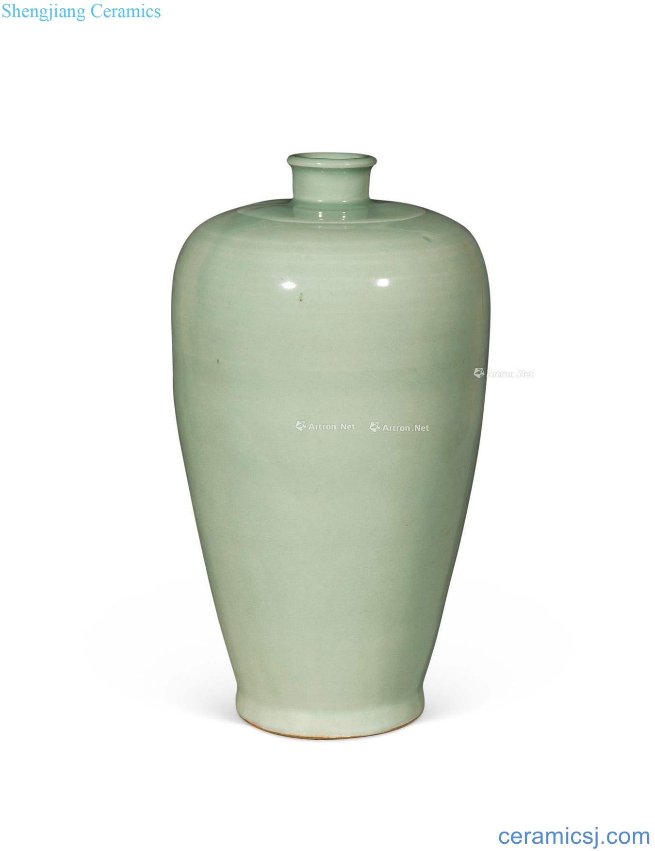 The song dynasty Longquan celadon big plum bottle