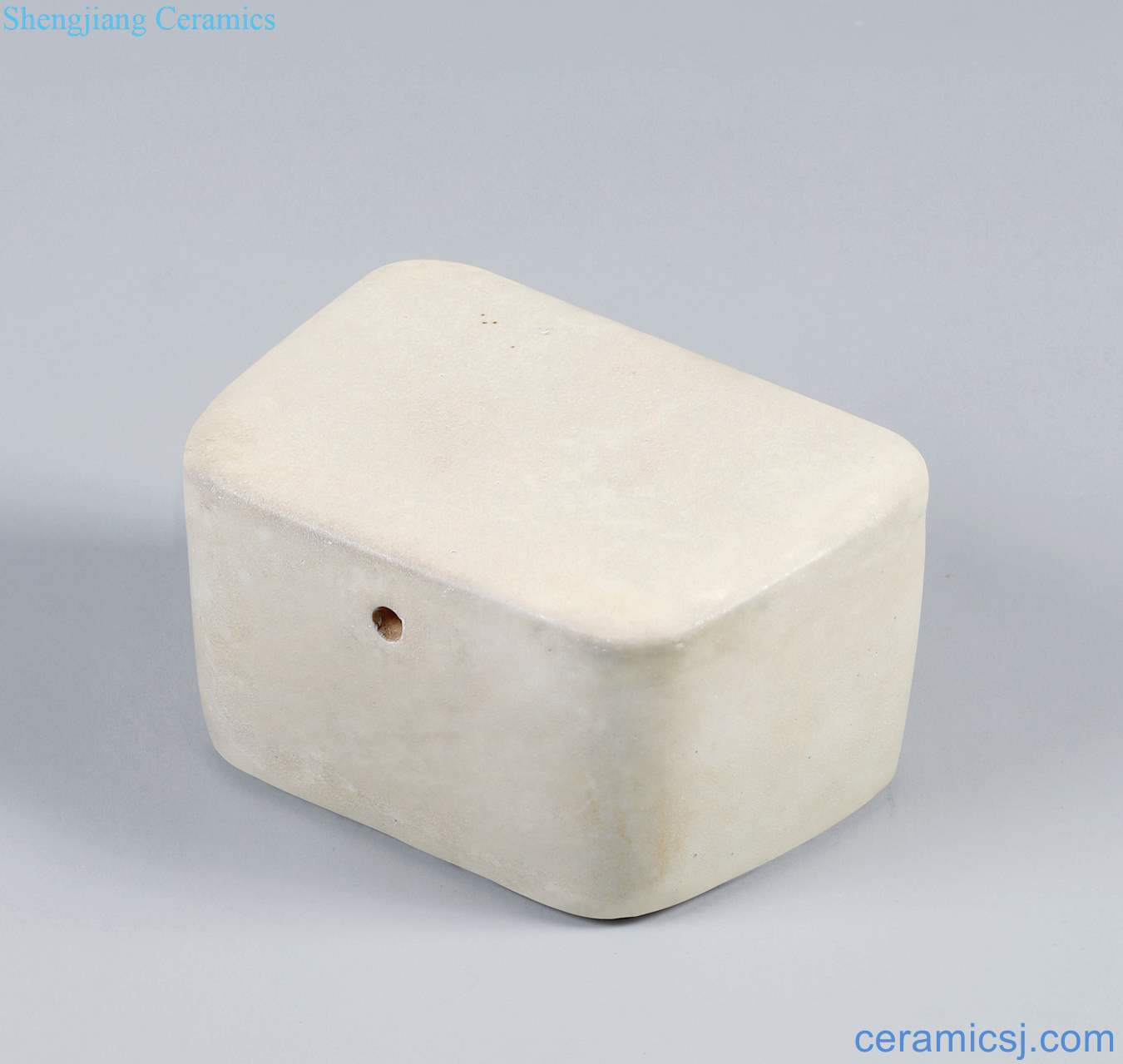 Tang (618-907), ligou kiln white glazed small pillow