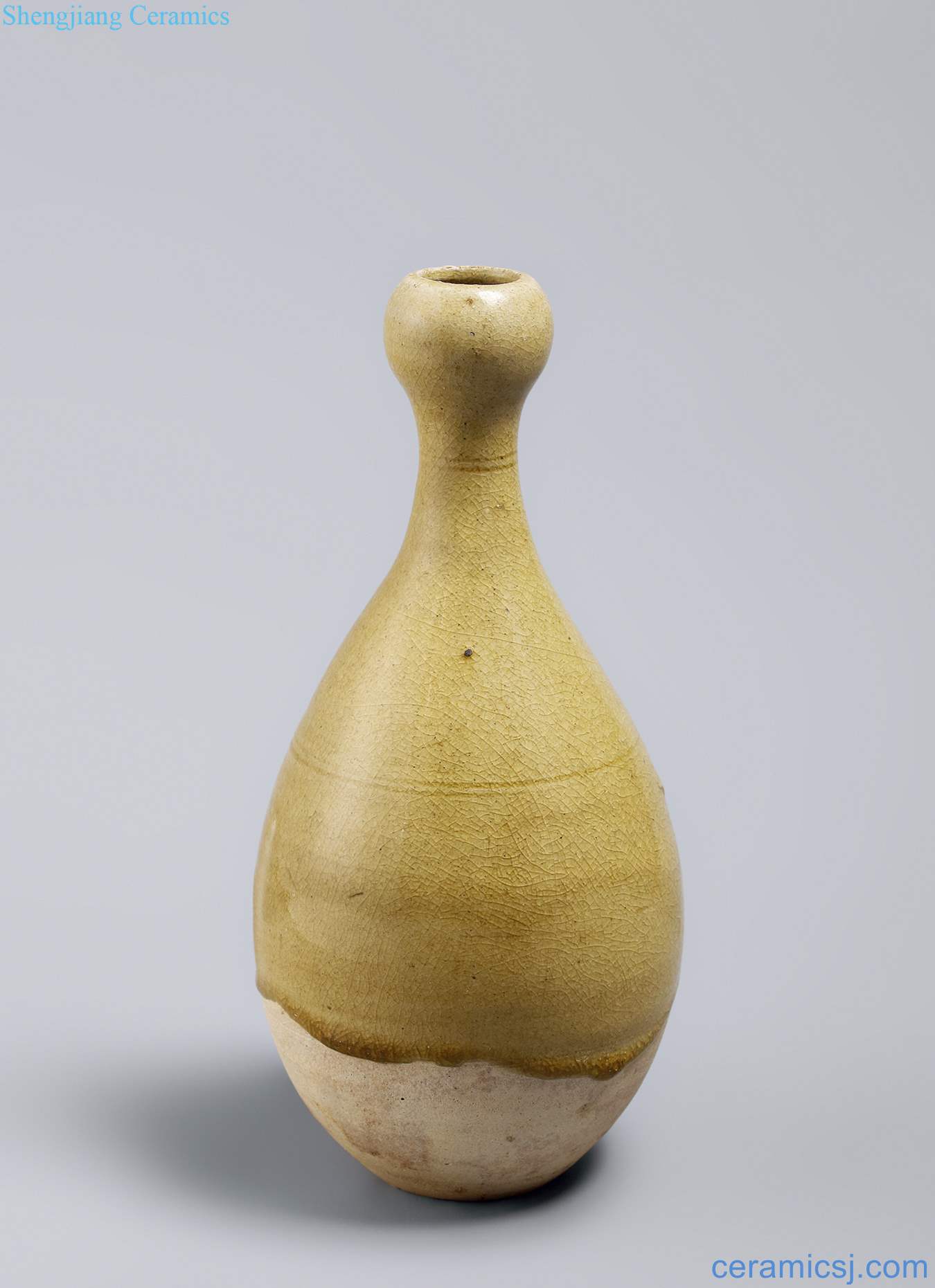 Sui (581-619), blue glaze garlic mouth bottle