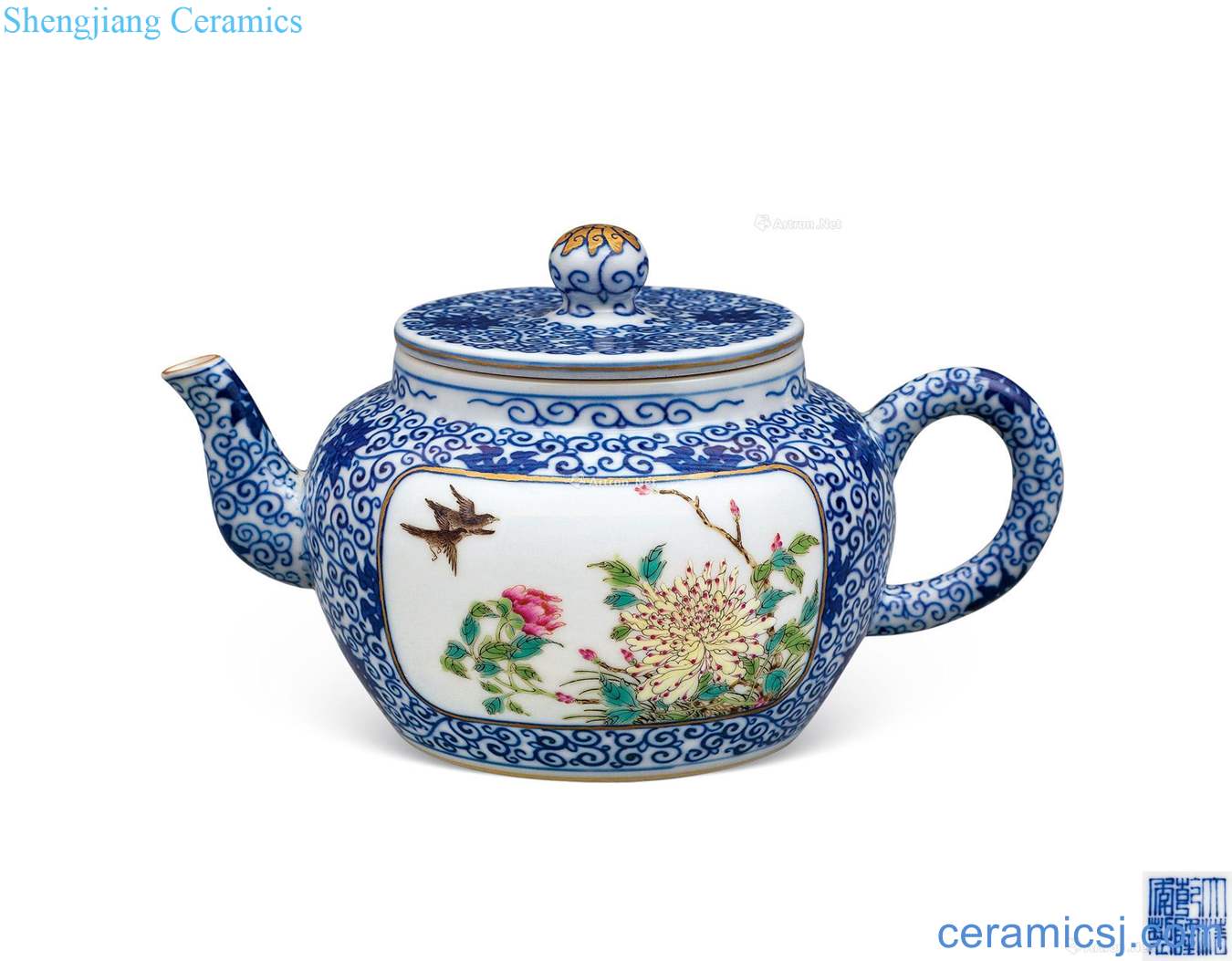 Qing qianlong pastel blue medallion and grain fuels the teapot