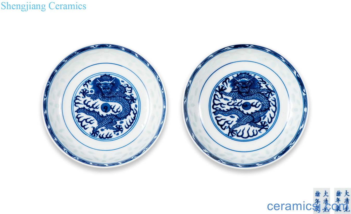Qing guangxu Blue and white YunLongWen exquisite plate (a)