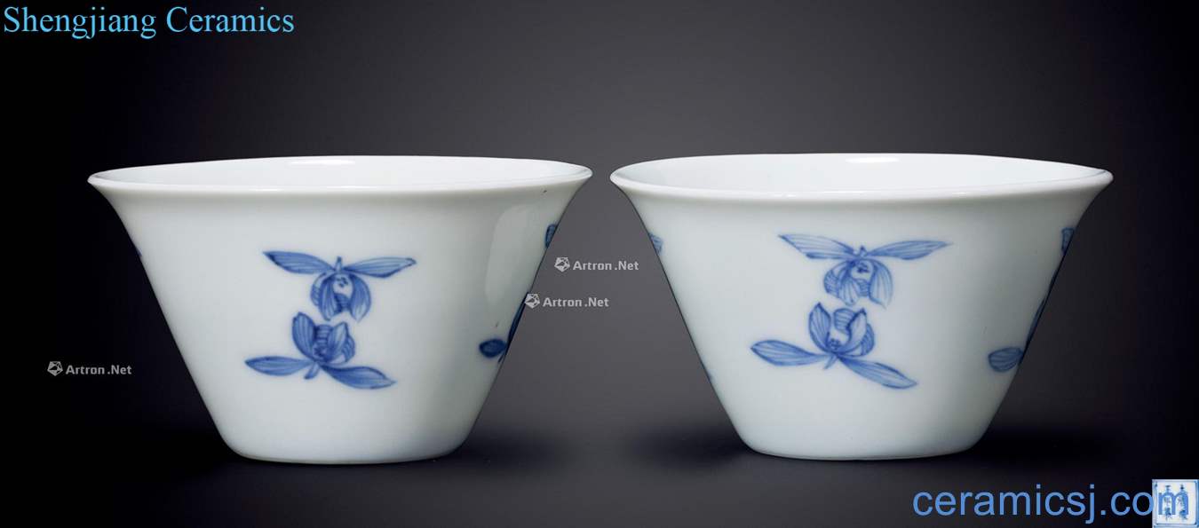 Yongzheng in the qing dynasty blue and white orchid cup (a)