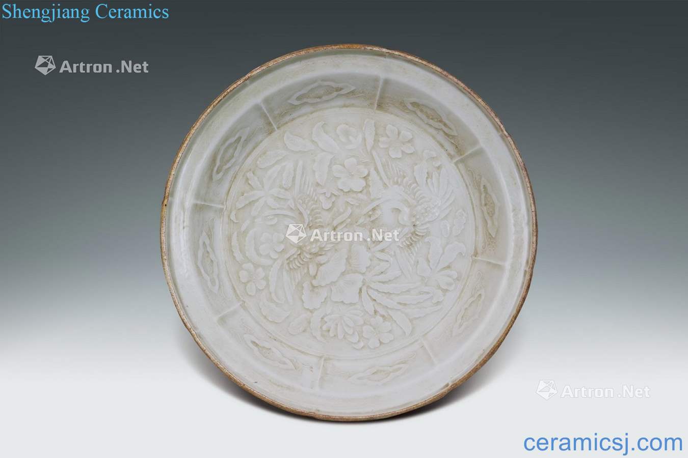 The song dynasty kiln carved flowers and birds tray