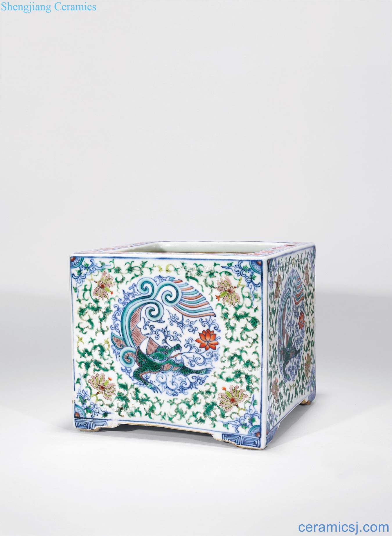 Qing qianlong bucket color dragon grain flowerpot