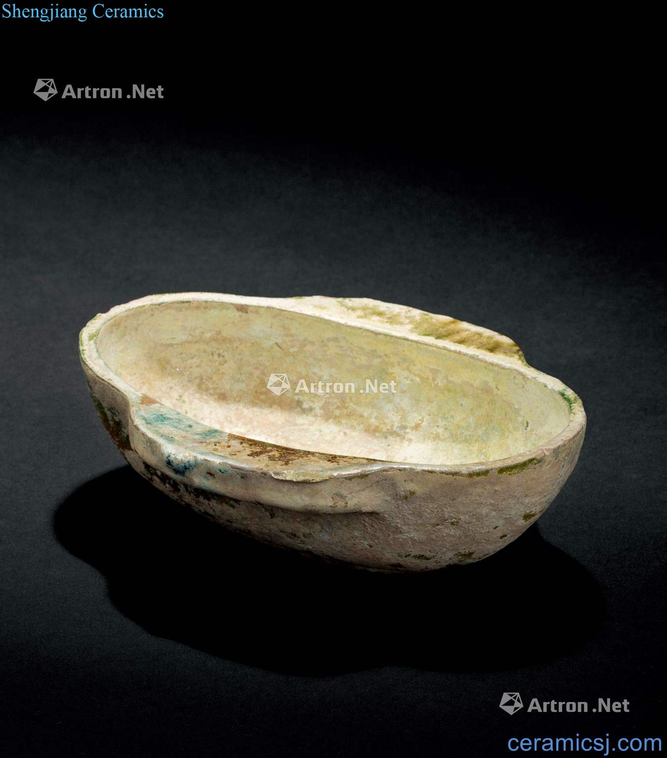 Han dynasty (206 A.D. 220 b.c) green glaze ear cup