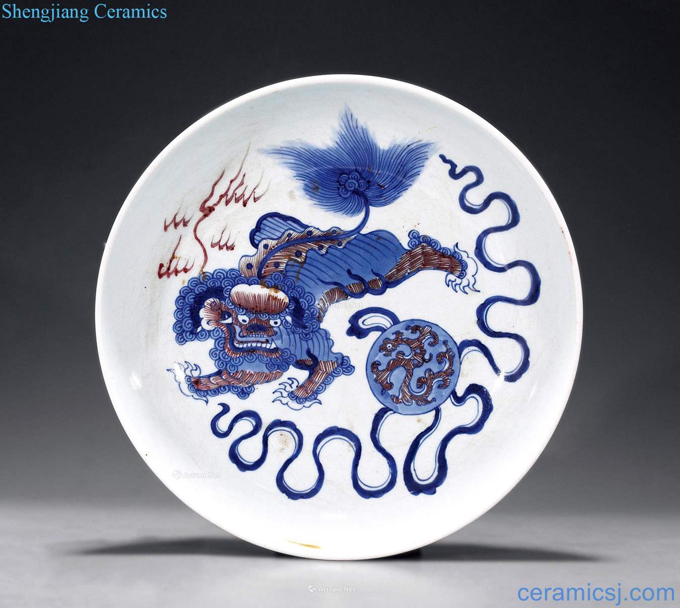Qing dynasty blue-and-white youligong red lion ball disk