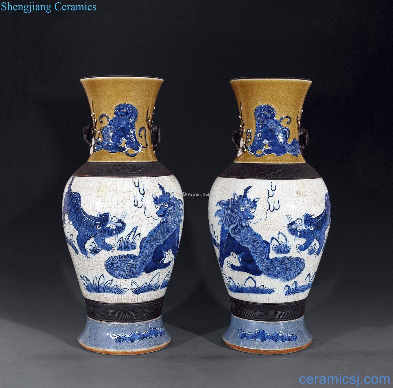 Qing dynasty blue and white piece of benevolent grain mei ears (a)