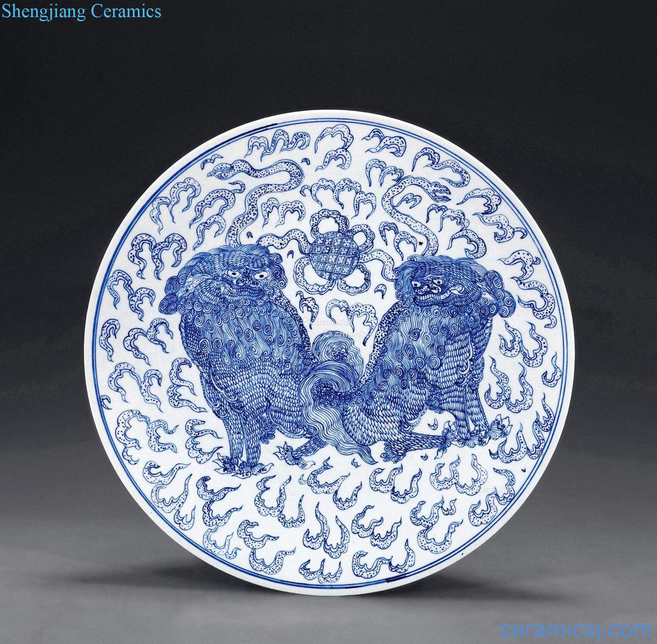 Qing jiaqing Blue and white double lion ball grain market