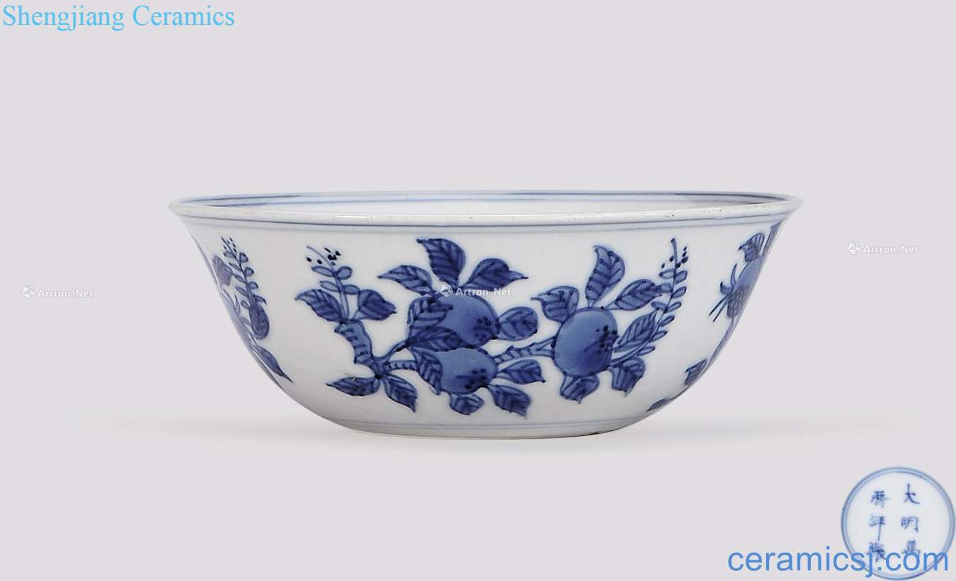 Ming wanli Blue and white folding branches fruit grain lie the foot bowl
