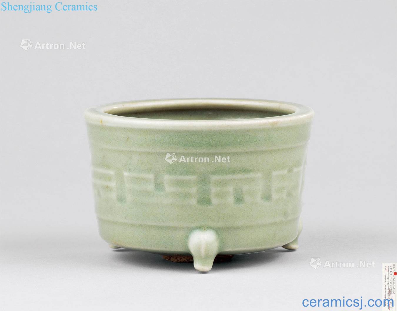 The southern song dynasty (1127-1279), longquan celadon gossip wen incense burner with three legs
