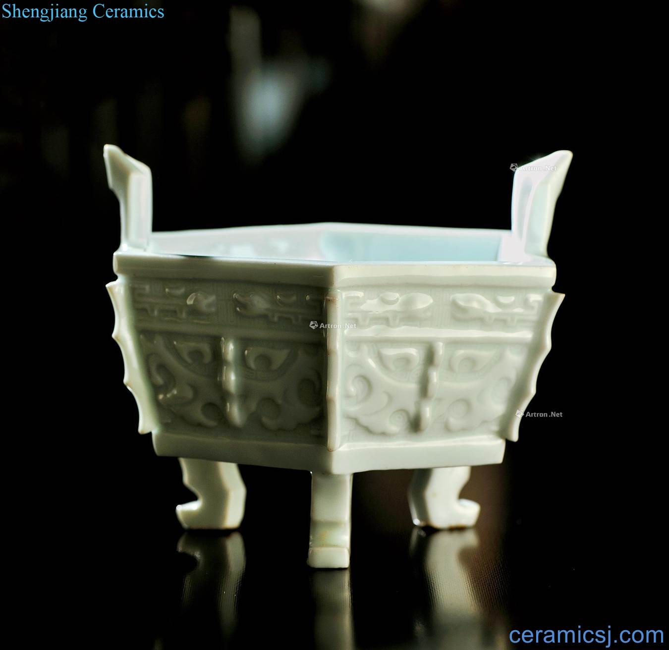 In the late Ming dehua kiln porcelain gluttonous grain ear six-party furnace