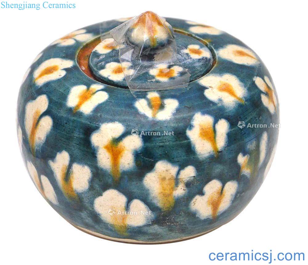 The tang dynasty Ceramic glaze blue plum flower small places