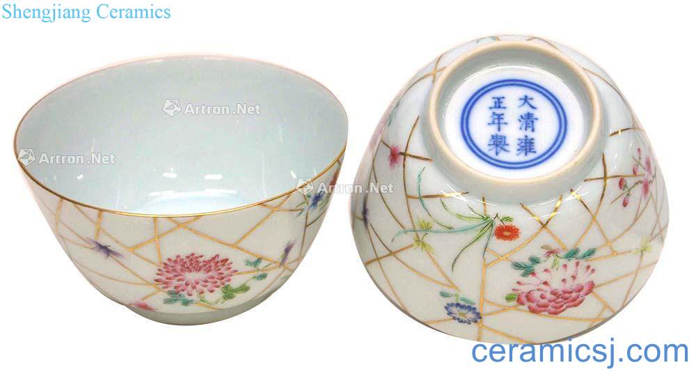 Qing yongzheng pastel flowers cup (a)