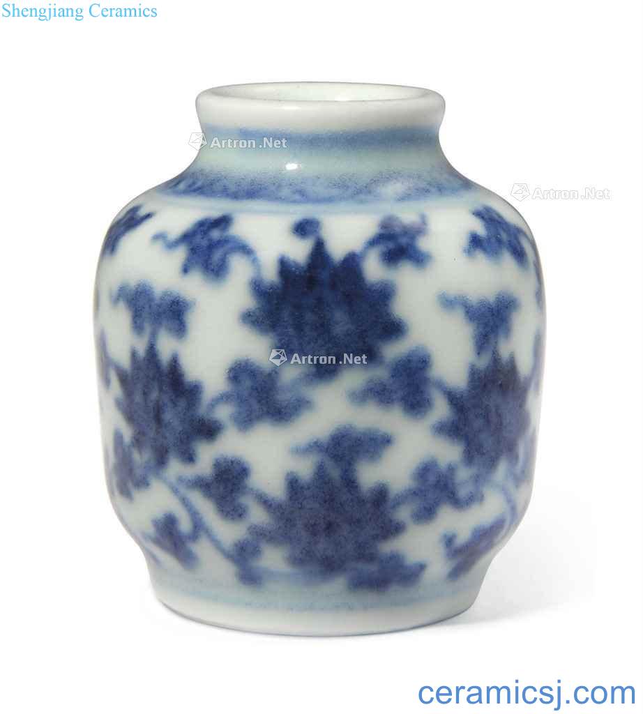 Qing yongzheng or even later Blue and white lotus flower grain canister
