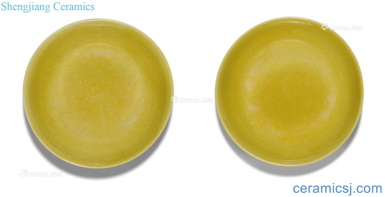 MingZhengDe yellow glaze plate (a)