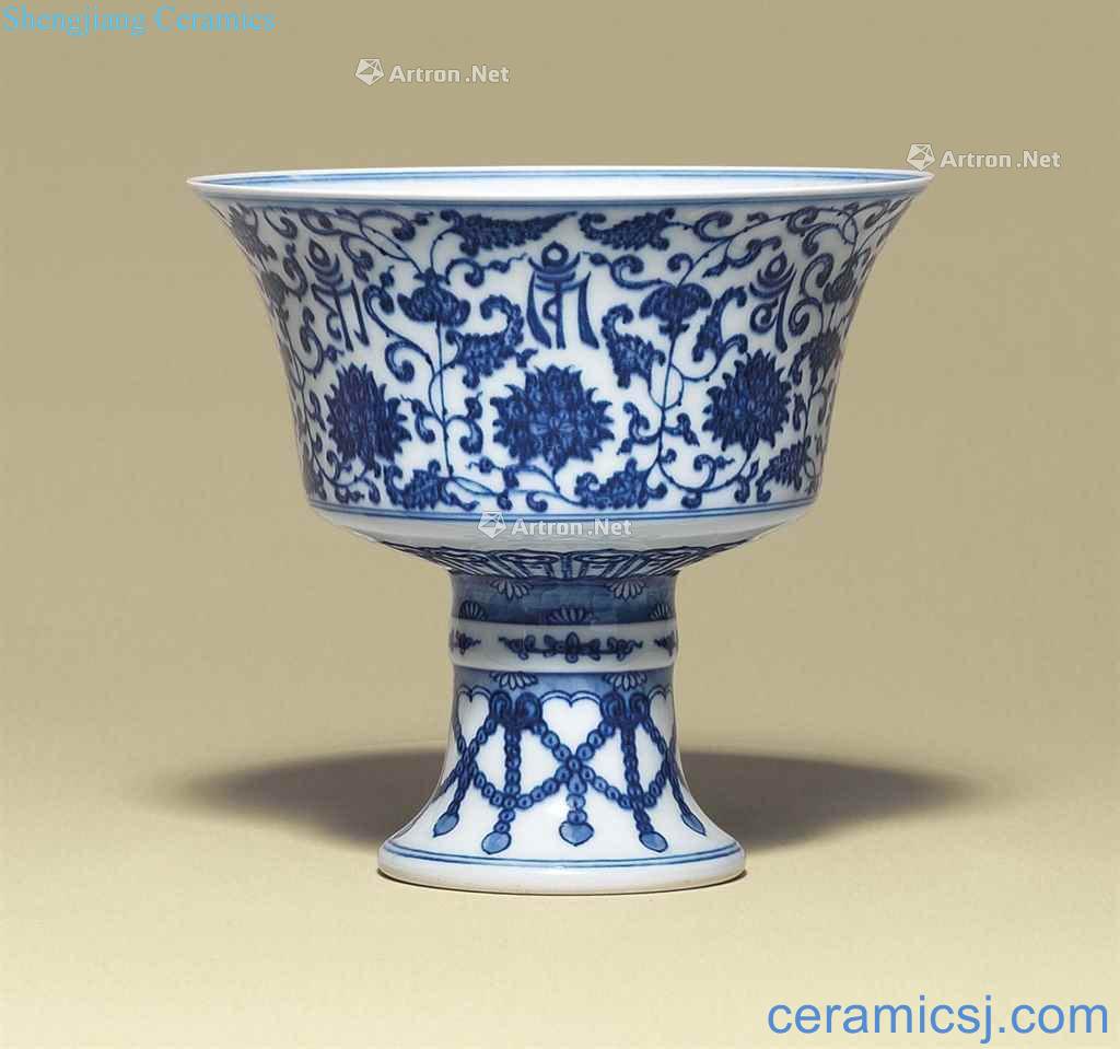 QIANLONG UNDERGLAZE BLUE SIX - CHARACTER MARK A LINE IN THE AND OF THE PERIOD (1736-1795), A BLUE AND WHITE STEM to use