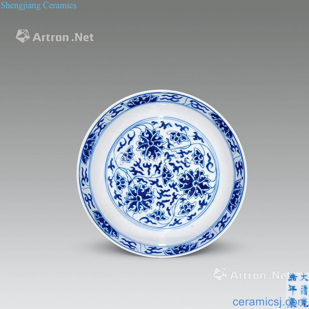 qing Blue and white flower disc around branches