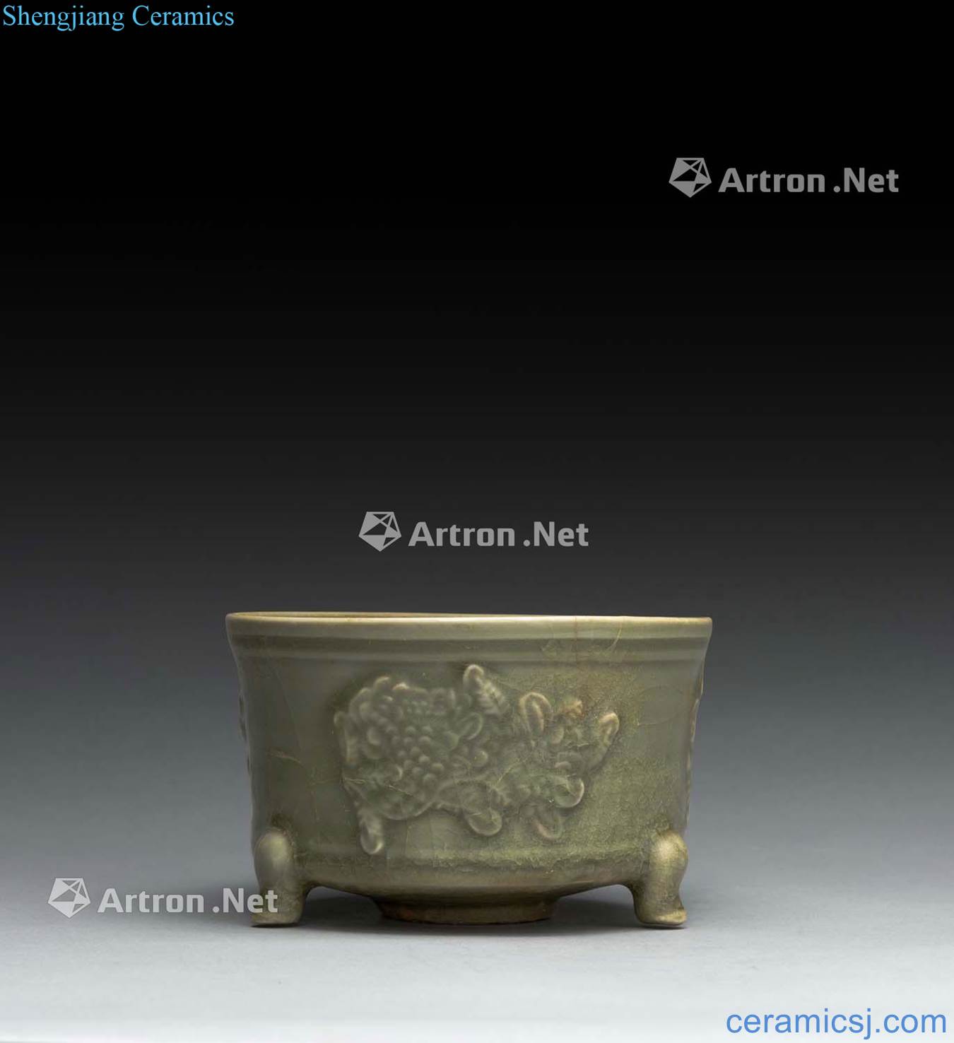 yuan Longquan celadon Incense burner with three legs
