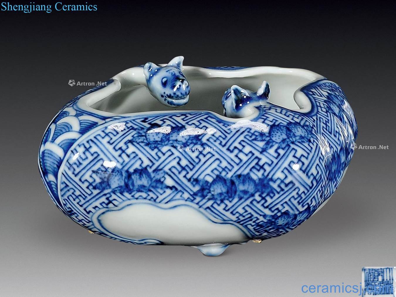 Qing qianlong Blue and white wufu life of grain water jar